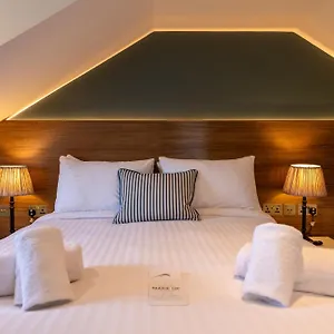 4* Guest house The Crown Pub &